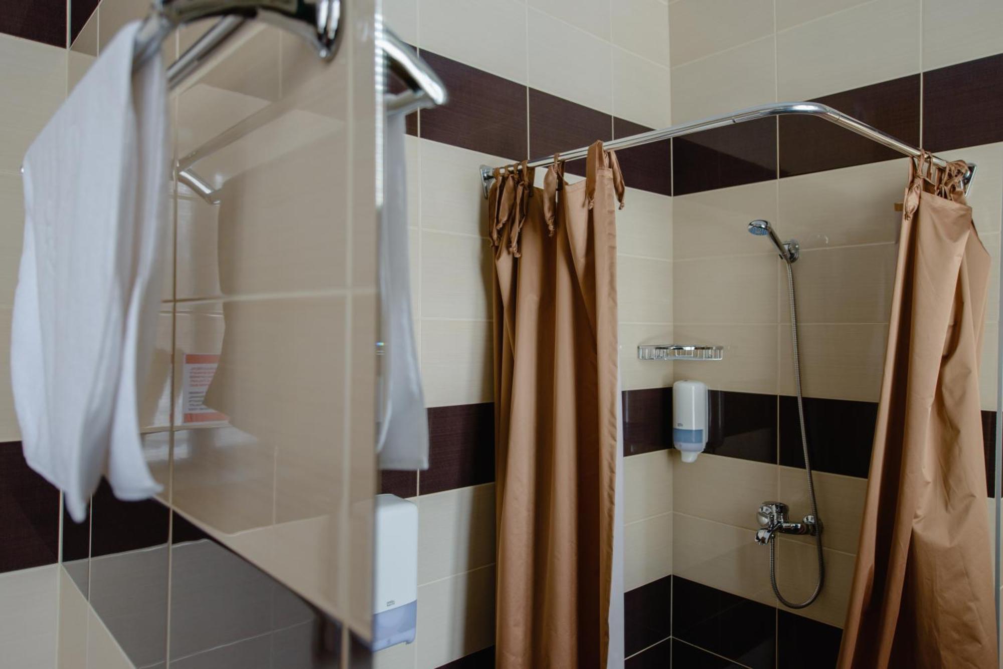 Hotel 12 Harkiv Cameră foto