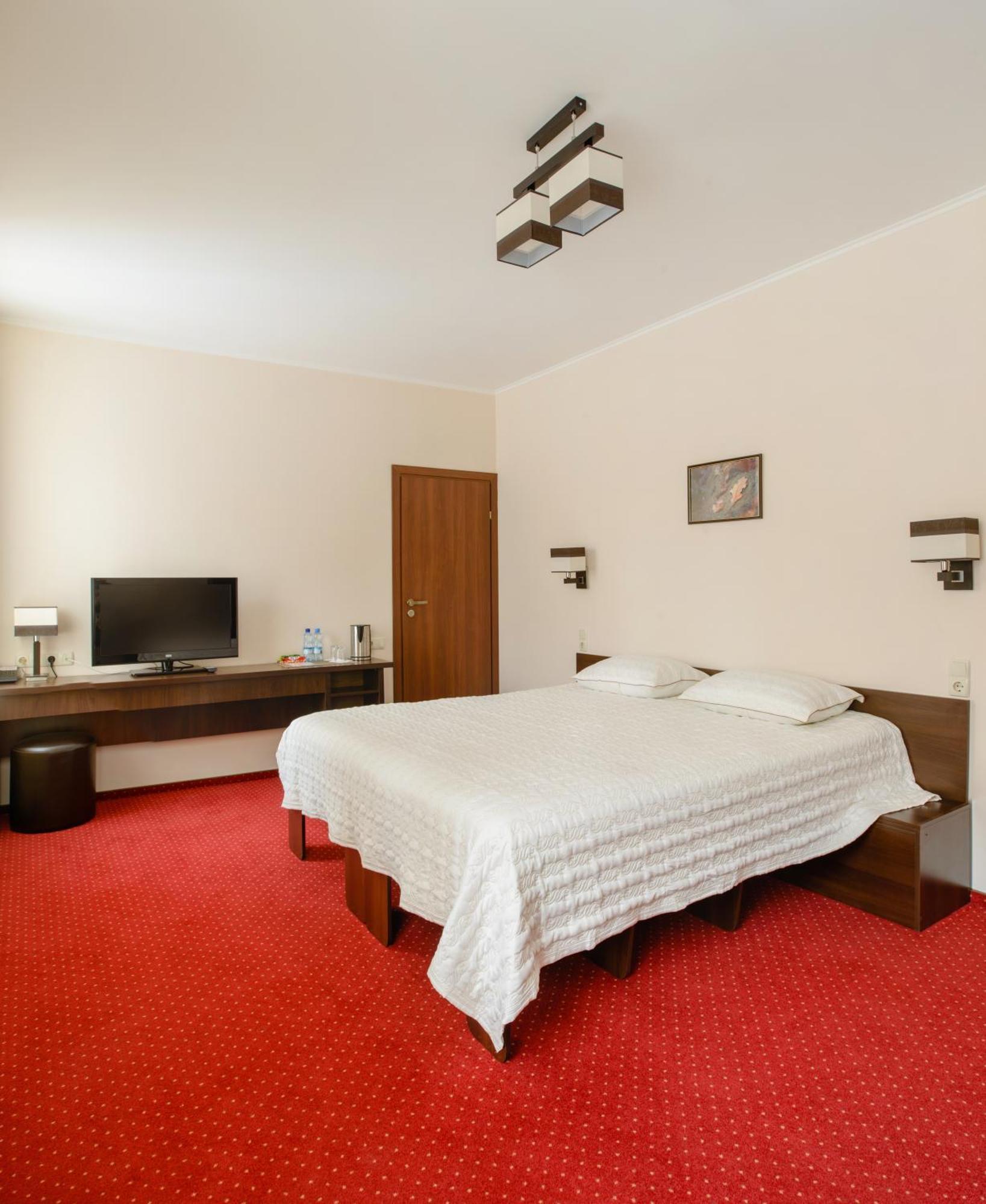 Hotel 12 Harkiv Cameră foto