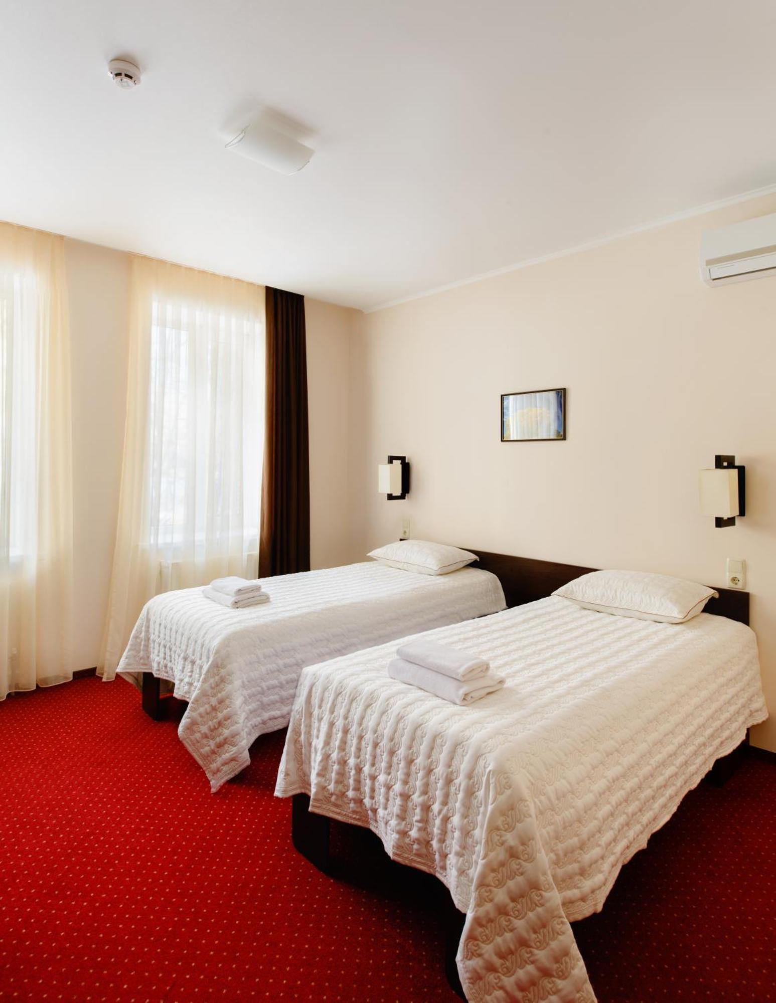Hotel 12 Harkiv Cameră foto
